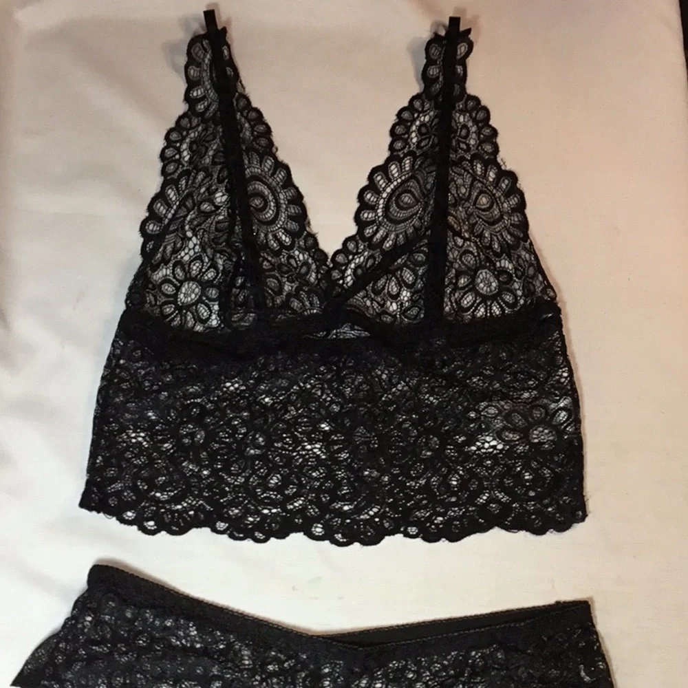 Lovely’s Collection - Picture 2 of 4